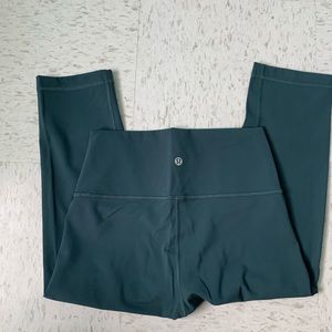 Lululemon workout Capri